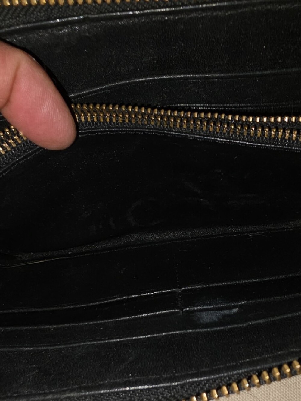 Tory Burch Black Leather Zip Wallet with Gold Hardware - Picture 5 of 10